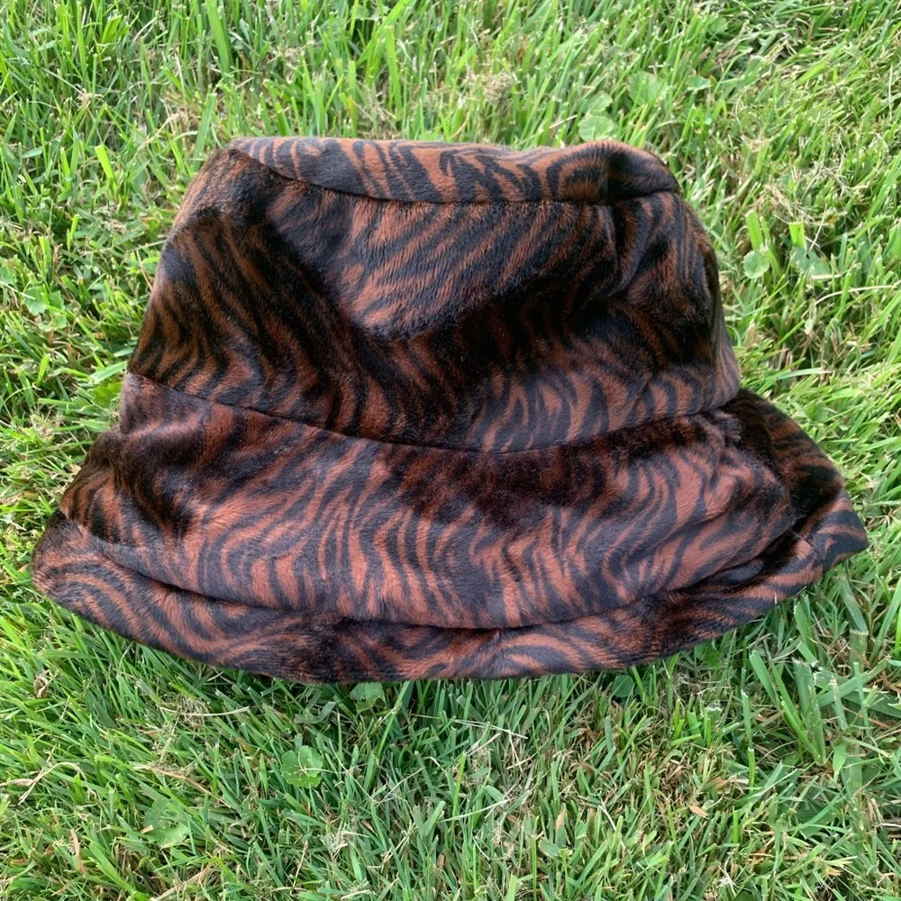 Bucket Hat - Picture 1 of 4